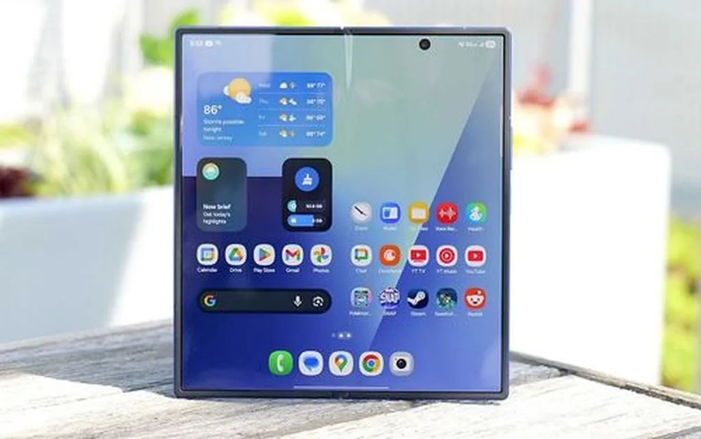 گلکسی زد فولد 8 با سیستم دوربین جدید عرضه میشود