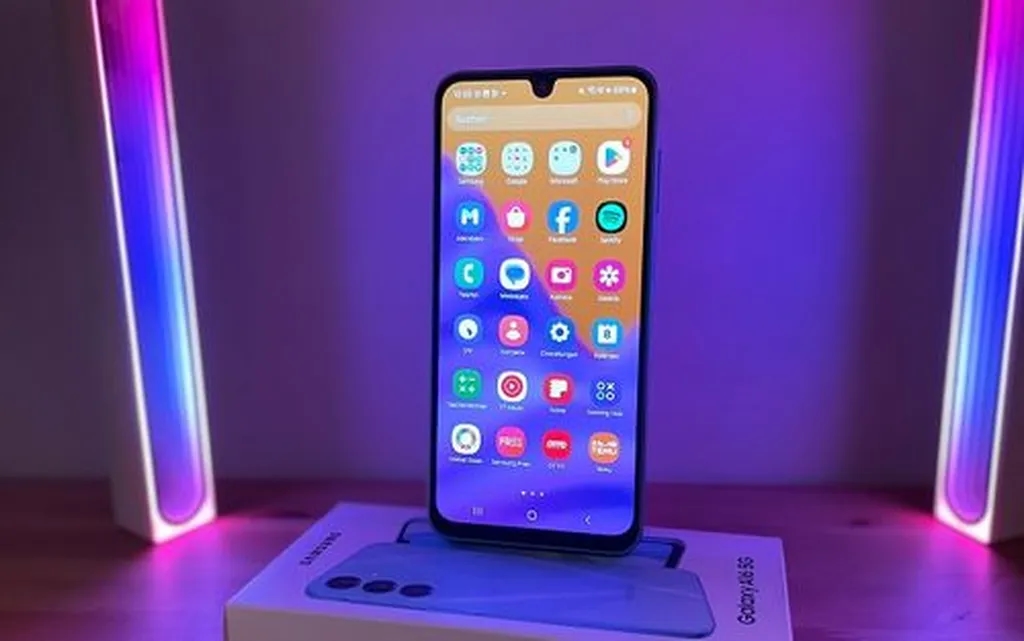 تاریخ رونمایی از گلکسی M16 5G و گلکسی M06 5G مشخص شد