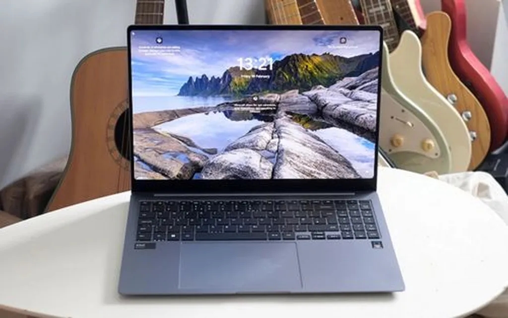 گلکسی Book5 پرو معرفی شد؛ پردازنده اینتل و سیستم Galaxy AI