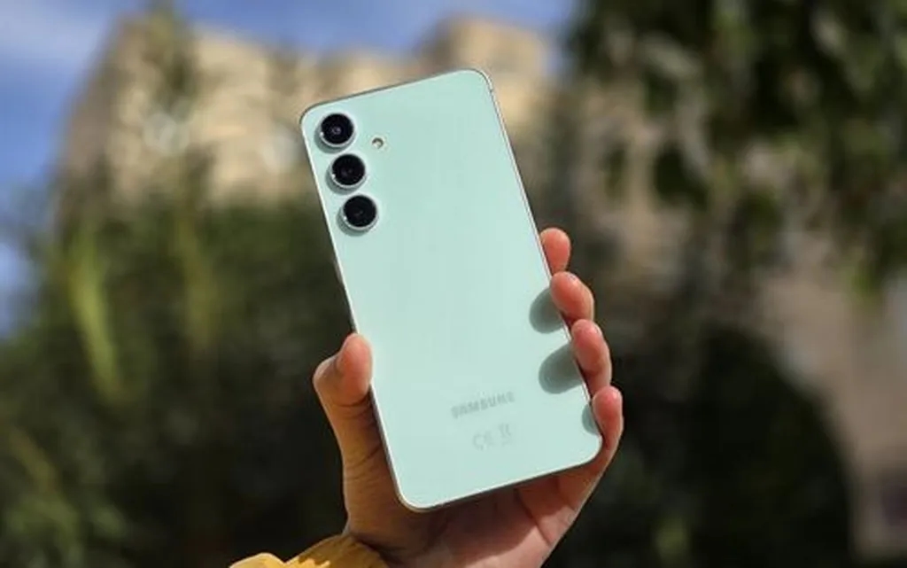 گلکسی S25 FE احتمالاً با بدنه باریکتری همراه خواهد شد