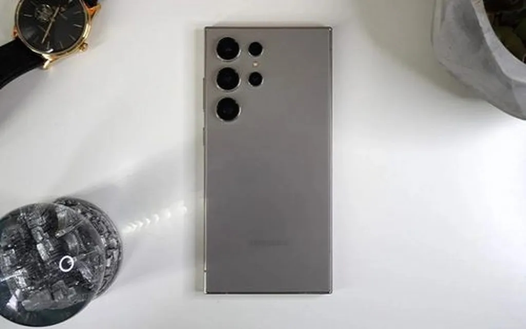 نمایشگر ردهپایین یا تراشه مدیاتک؟ تصمیم با سامسونگ است