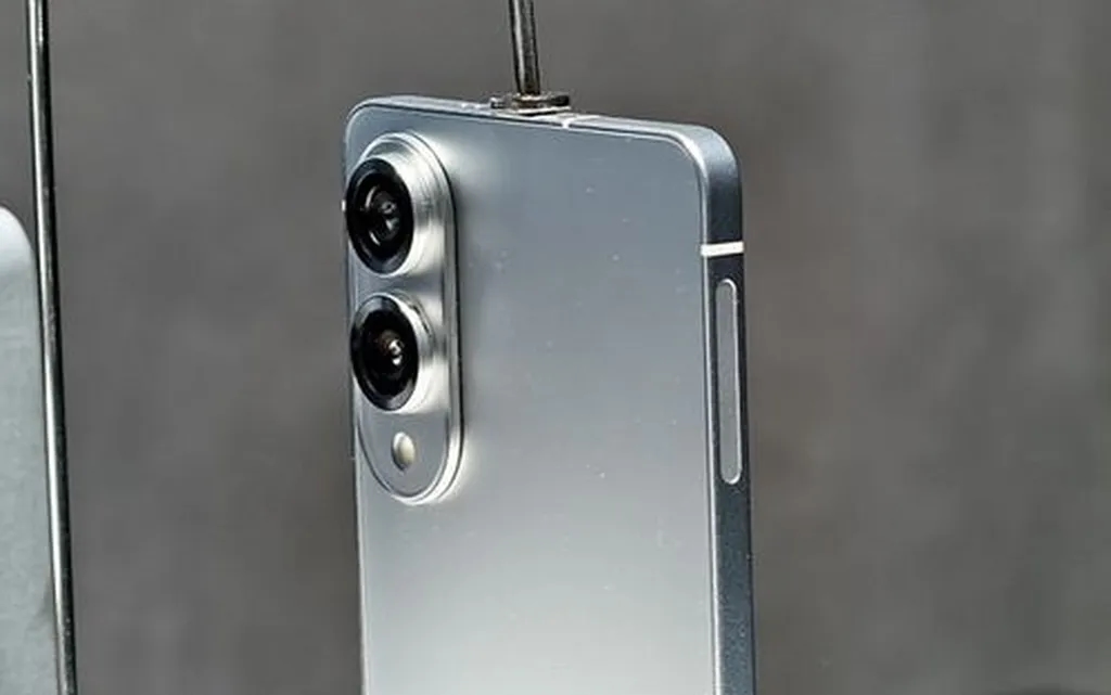 ویدیوی جدید بدنه فوقباریک گلکسی S25 اج را نشان میدهد