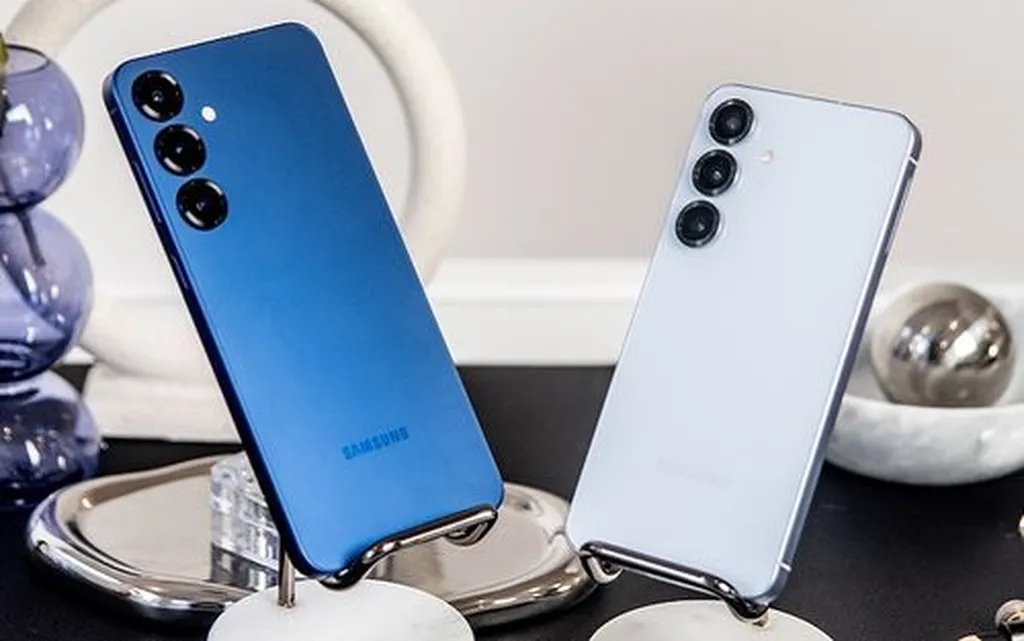 سامسونگ در حال توسعه شارژر بیسیم سریعتر برای سری گلکسی S26 است!