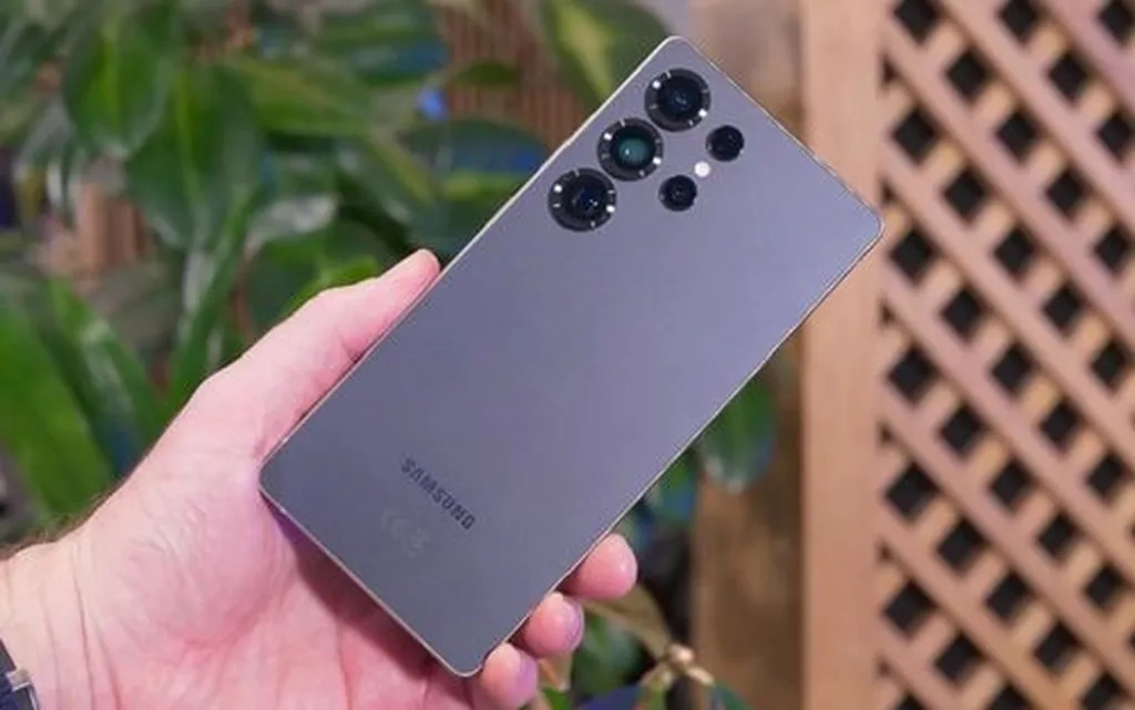 ظرفیت باتری گلکسی S26 اولترا از ۶۰۰۰ میلیآمپرساعت کمتر خواهد بود