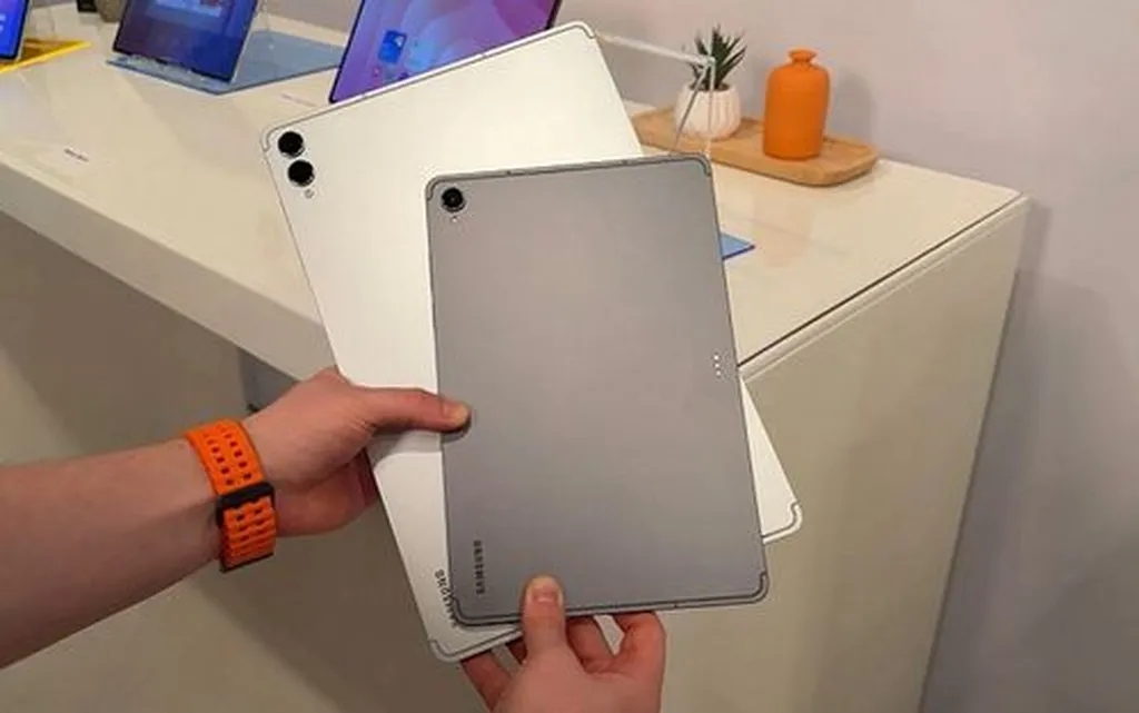 سری گلکسی تب S11 با نمایشگر روشنتر و بدنه باریکتر رسماً معرفی شد