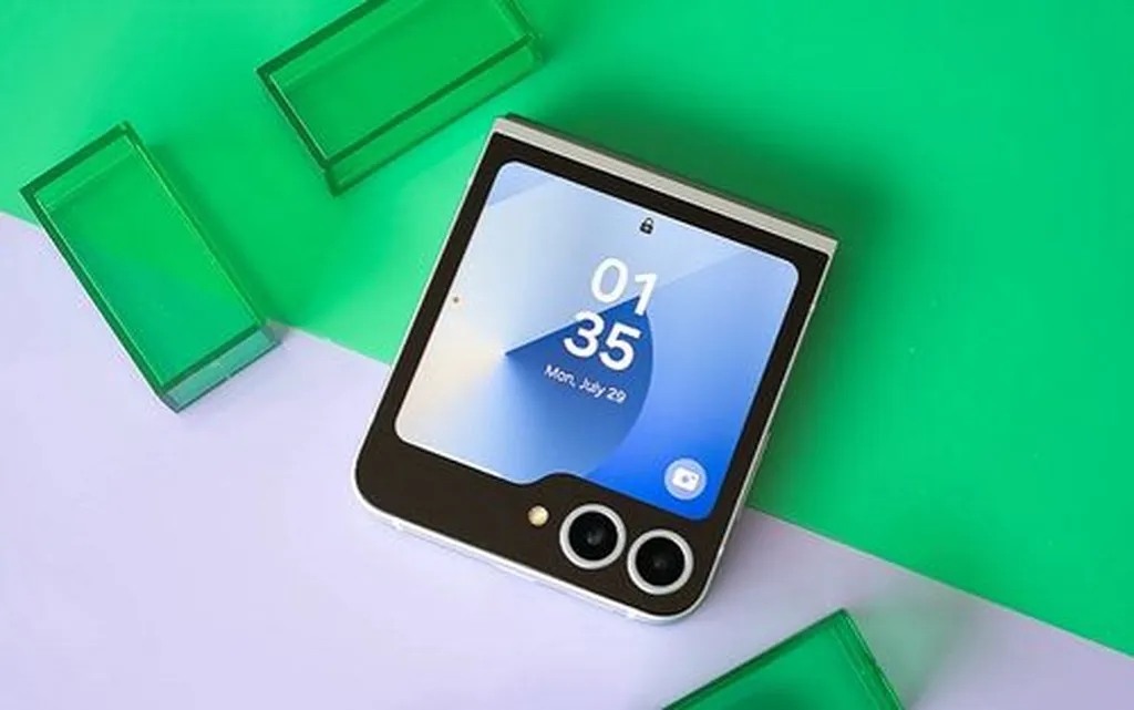 تصویر قاب گلکسی زد فلیپ 7 خبر از یک تغییر مهم میدهد