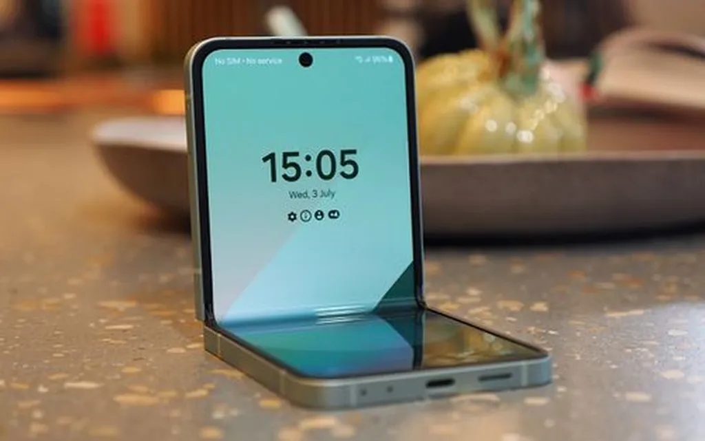 گلکسی زد فلیپ 7 با تراشه اگزینوس 2500 در گیکبنچ لیست شد