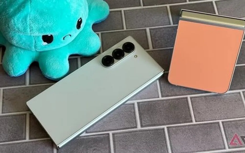 کاهش قیمت، راه نجات سری جدید گوشیهای تاشوی سامسونگ است