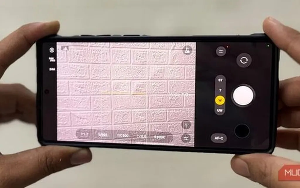 چگونه از لنز اولترا واید گوشی بیشترین استفاده را ببریم؟