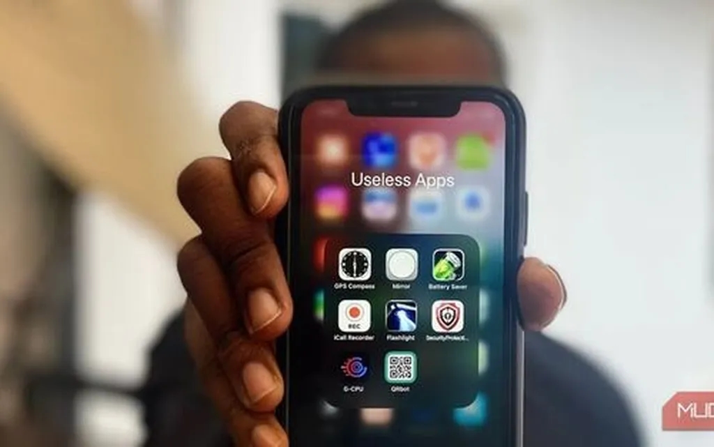این ۸ اپلیکیشن را روی آیفون خود نصب نکنید!