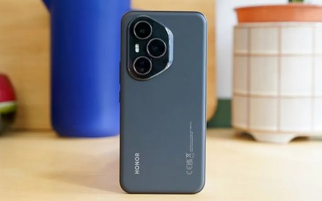 گوشی جدید آنر از تراشه دیمنسیتی 8500 و باتری غولپیکر بهره میبرد