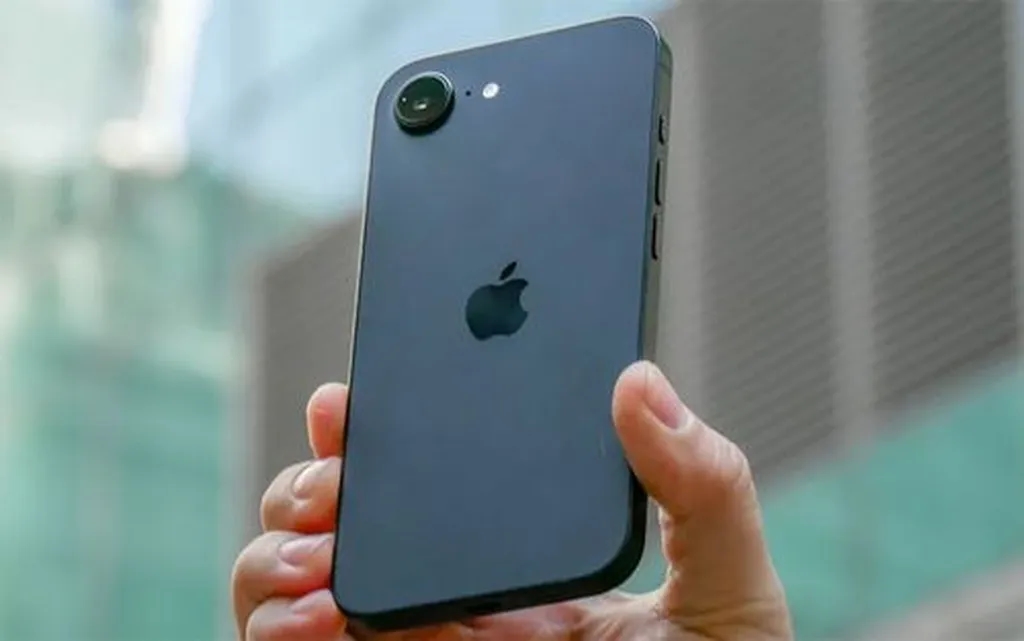 ۵ درسی که آیفون 16e برای طراحی آیفون 17 به اپل میدهد