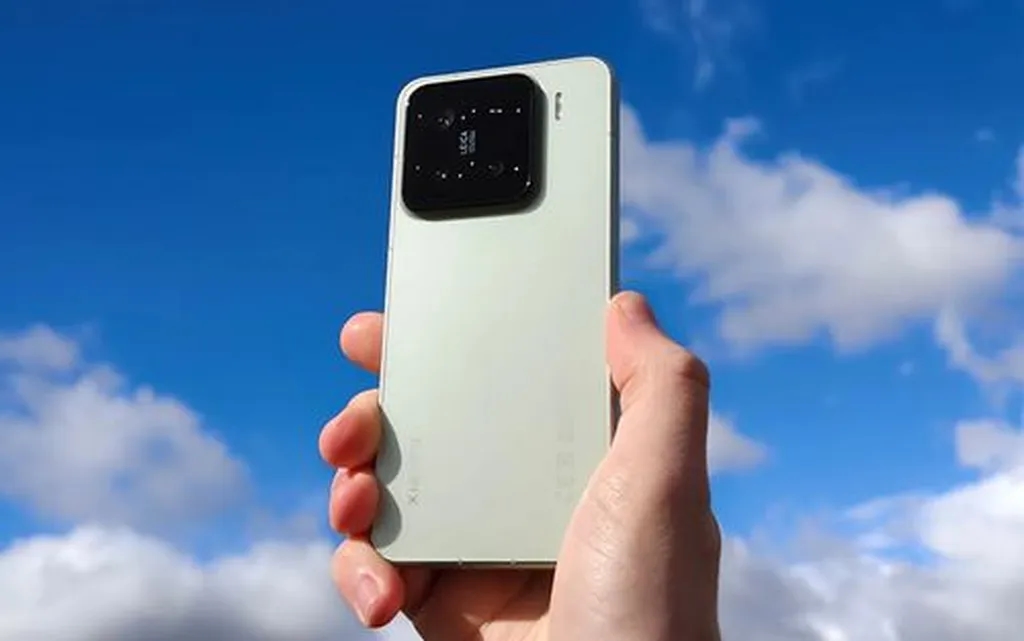 مقایسه شیائومی 15 و وانپلاس 13 اس؛ کدام پرچمدار کامپکت بهترین است؟