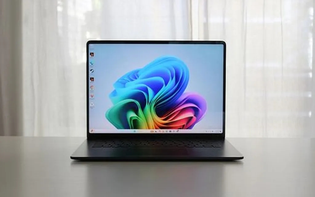 مایکروسافت از مدل اینتل سرفیس پرو ۱۱ و سرفیس لپتاپ ۷ رونمایی کرد