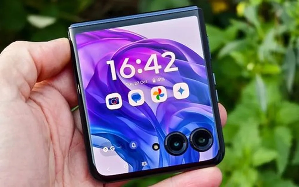 موتورولا ریزر 60 اولترا را در رنگ قرمز تماشا کنید!