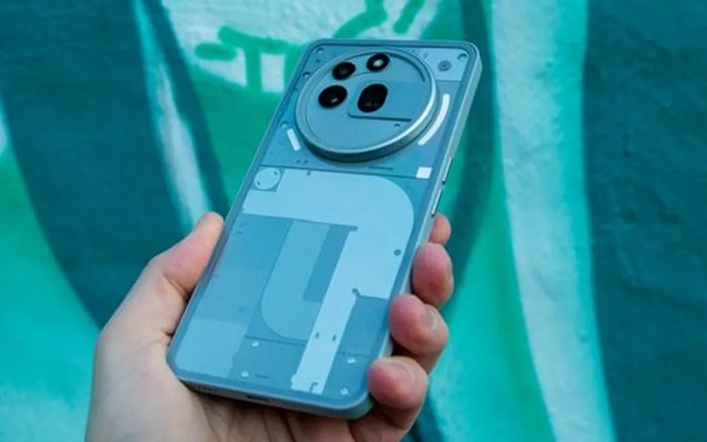 رندر فاششده طراحی گوشی ناتینگ فون 3 را نشان میدهد