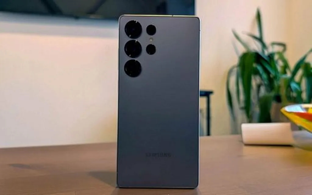 امیدها نقش بر آب شد؛ خبری از شارژ 60 واتی گلکسی S26 اولترا نیست!