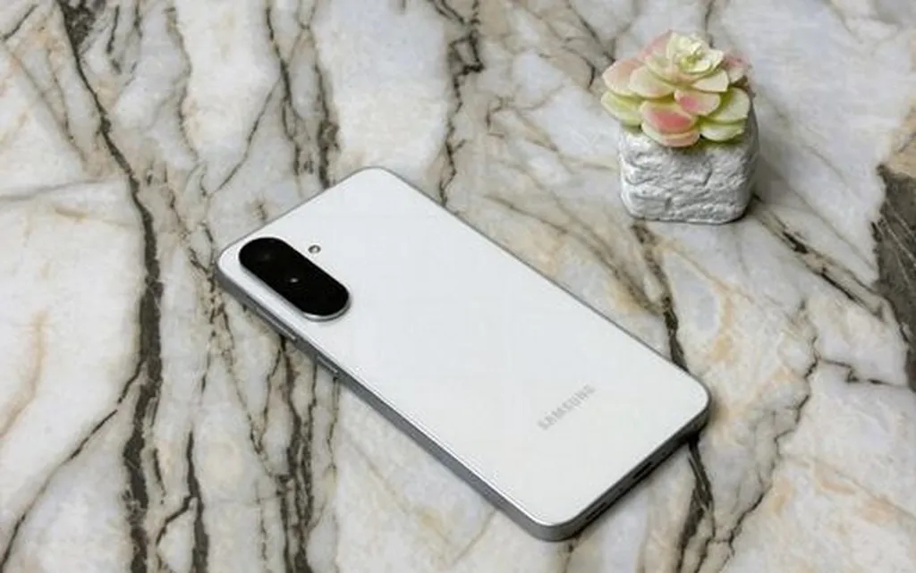 مقایسه گلکسی A36 و گلکسی A06؛ آیا پرداخت هزینه بیشتر ارزش دارد؟