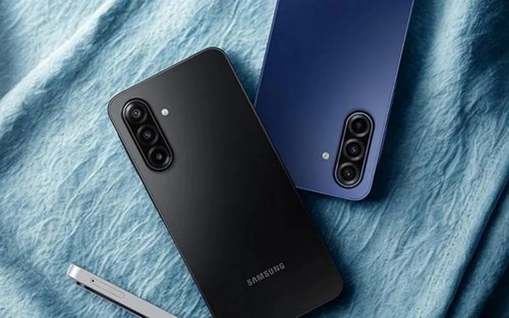 گلکسی F17 معرفی شد؛ همان گلکسی A17 در رنگهای جدید!