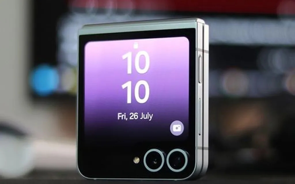 گلکسی زد فلیپ 7 با نمایشگر کاور تمام صفحه همراه میشود