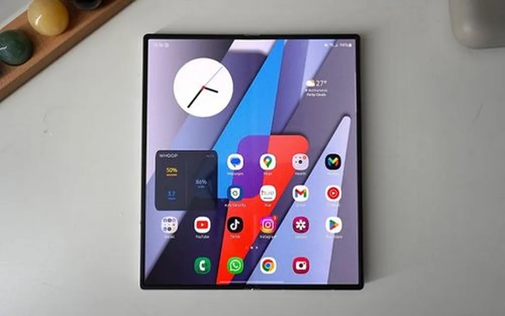 گلکسی زد فولد 7 به نمایشگر بزرگتری مجهز خواهد شد