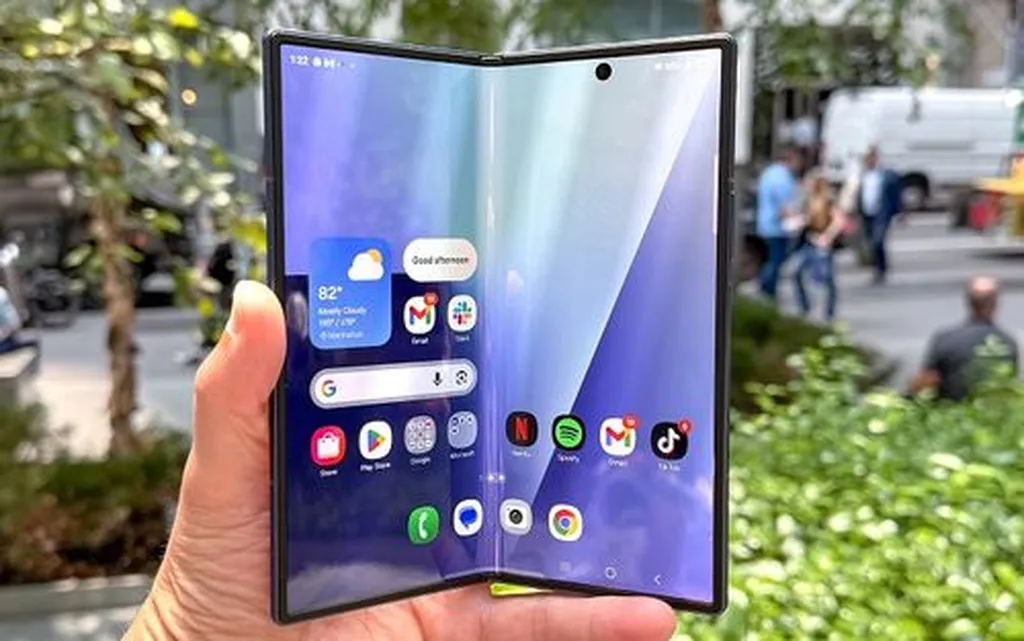 لولای گلکسی زد فولد 7 مقاومت بسیار بالایی دارد!