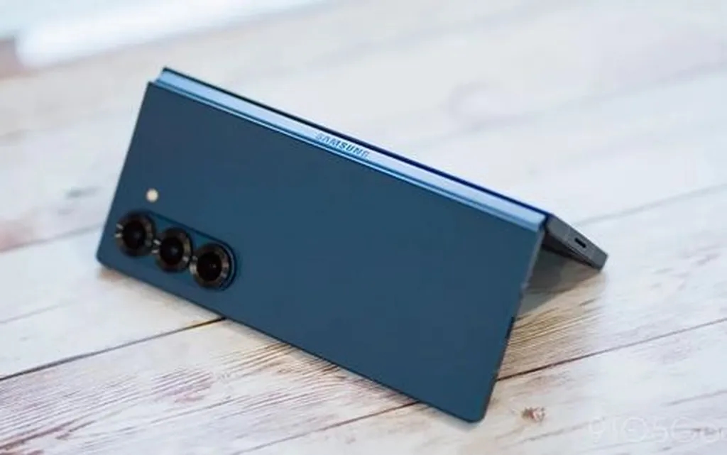 باریک ولی محکم؛ گلکسی زد فولد 7 در تست مقاومت درخشان ظاهر شد!