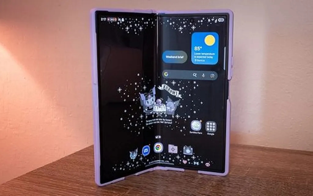 سامسونگ برای رقابت با آیفون تاشو یک قابلیت حذفشده را احیا میکند!