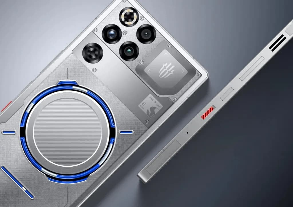 طراحی رد مجیک ۱۱ پرو