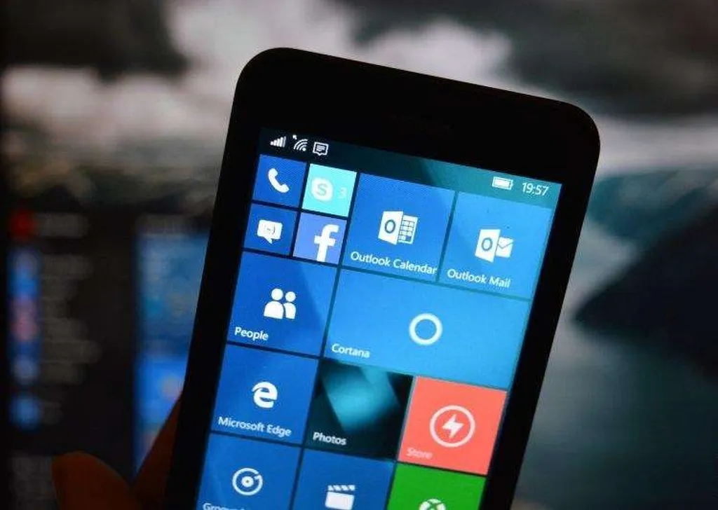 اسکرینشاتهایی از بیلد کنسلشده ویندوز 10 موبایل