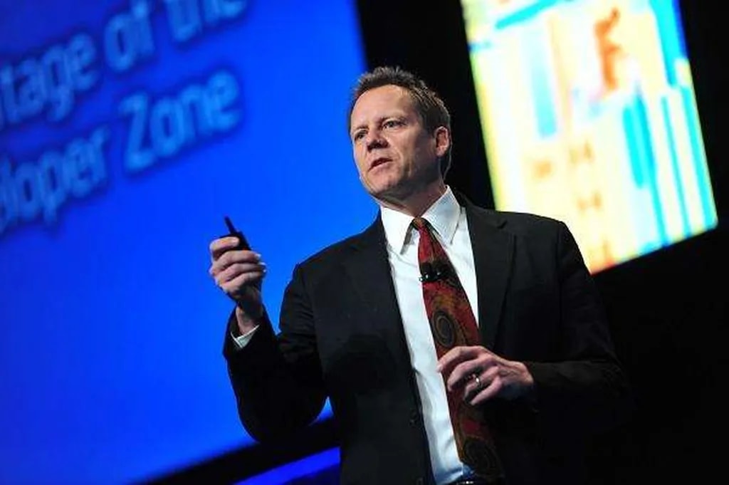 معرفی Keynote توسط داگ فیشر در سال 2013