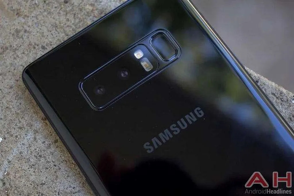 مقایسه پرچمداران Galaxy Note 8 و G7 ThinQ