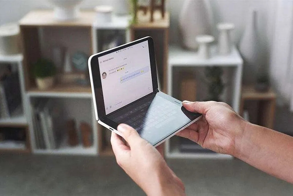 تصویر لیاوت نمایشگر تک و دوگانه Surface Duo توسط مایکروسافت منتشر شد