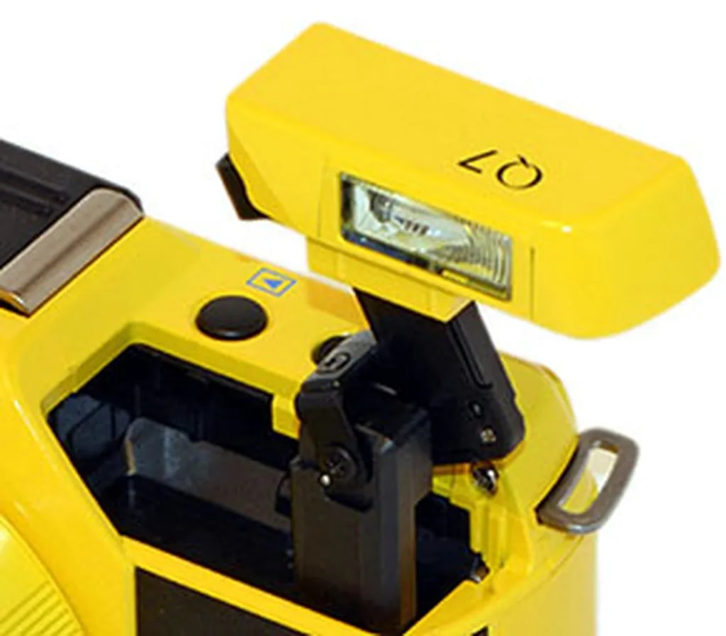 عکس 8. فلاش دوربین پنتاکس Q7