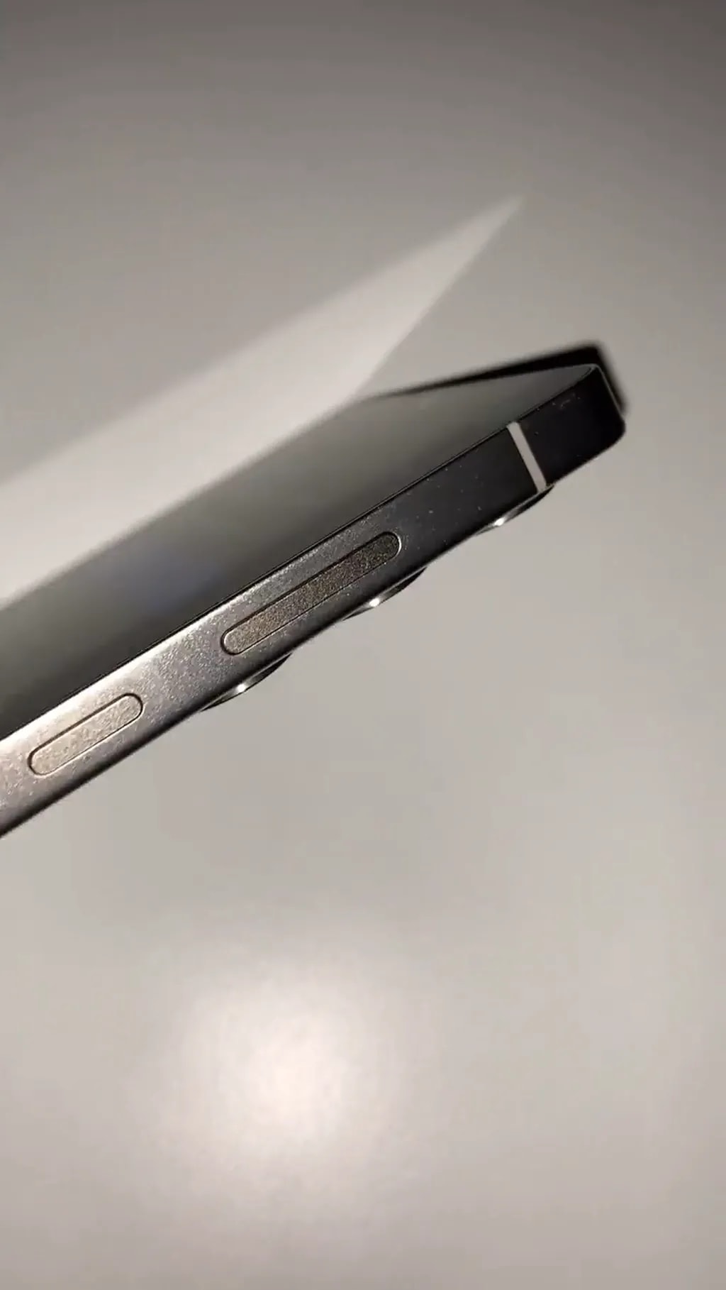 Leaked-Samsung-Galaxy-S25-Ultra-mid