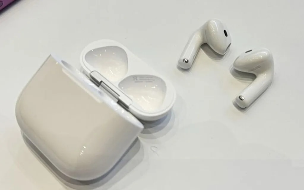 AirPods 4