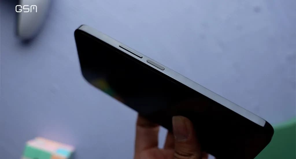 لبههای گوشی انر ۲۰۰ لایت