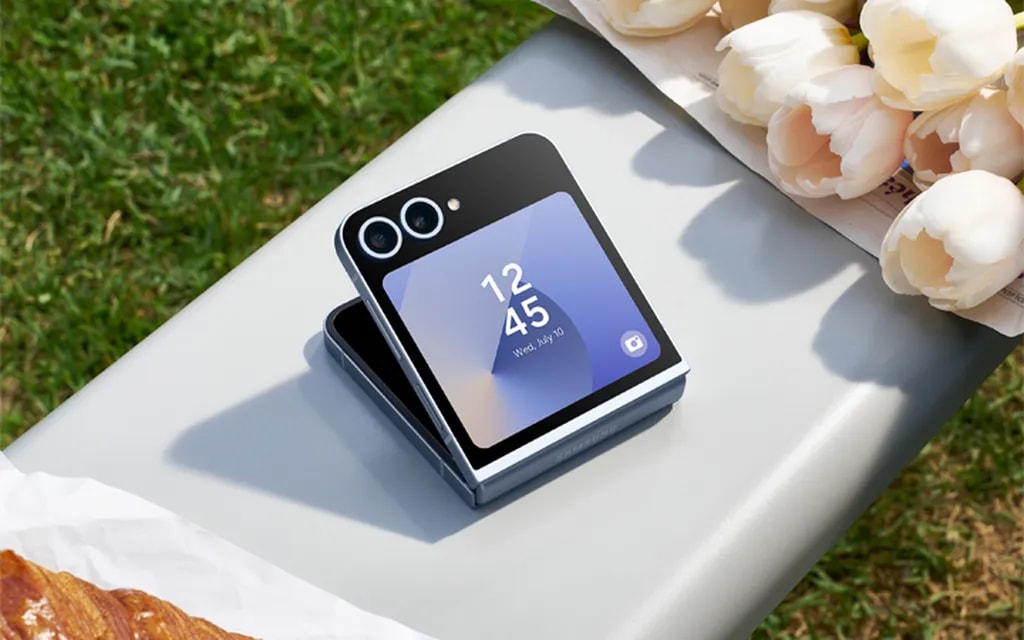 نمایشگر بیرونی سامسونگ گلکسی زد فلیپ ۶