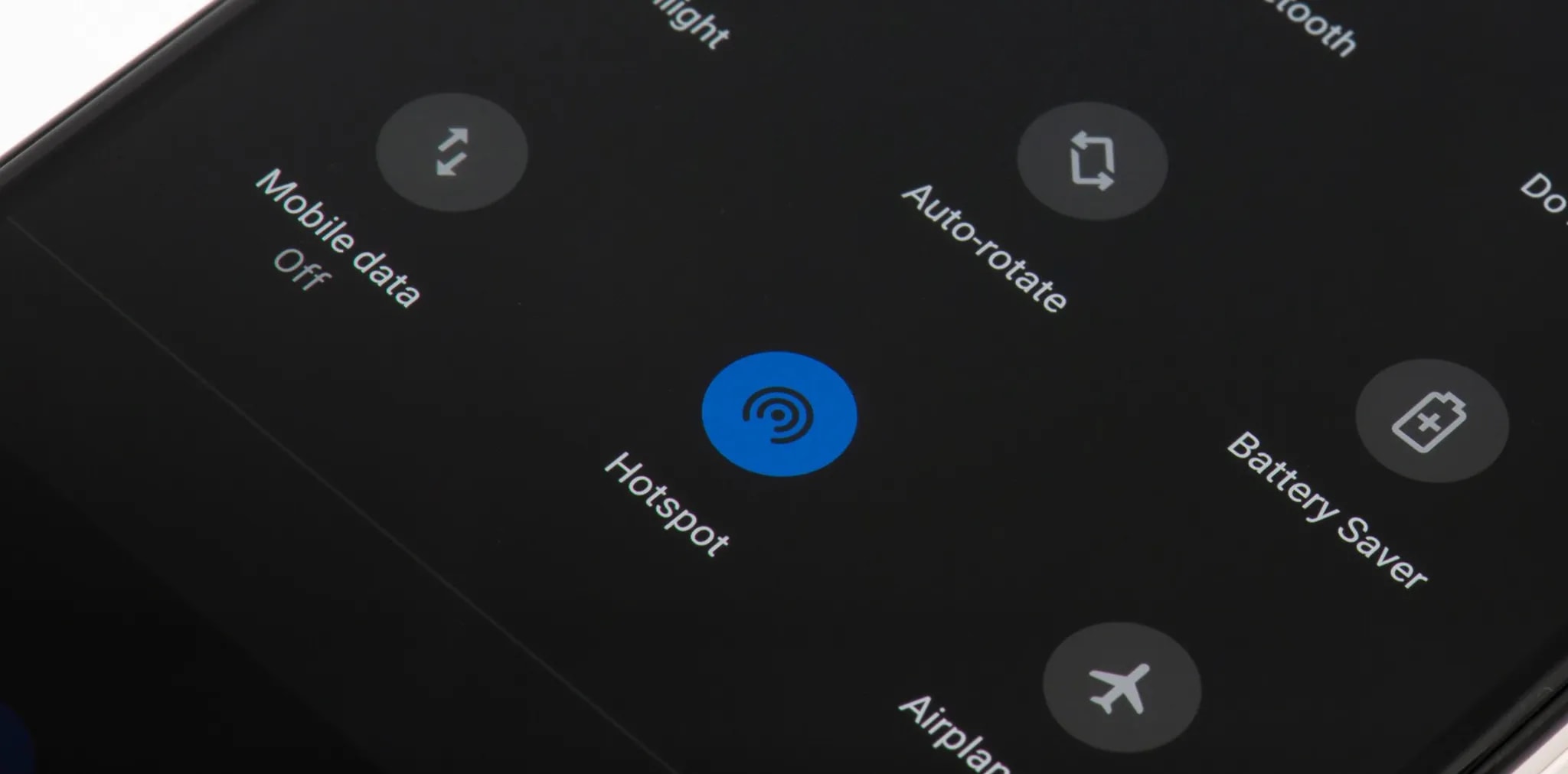 هاتاسپات گوشی اندرویدی کجاست؟