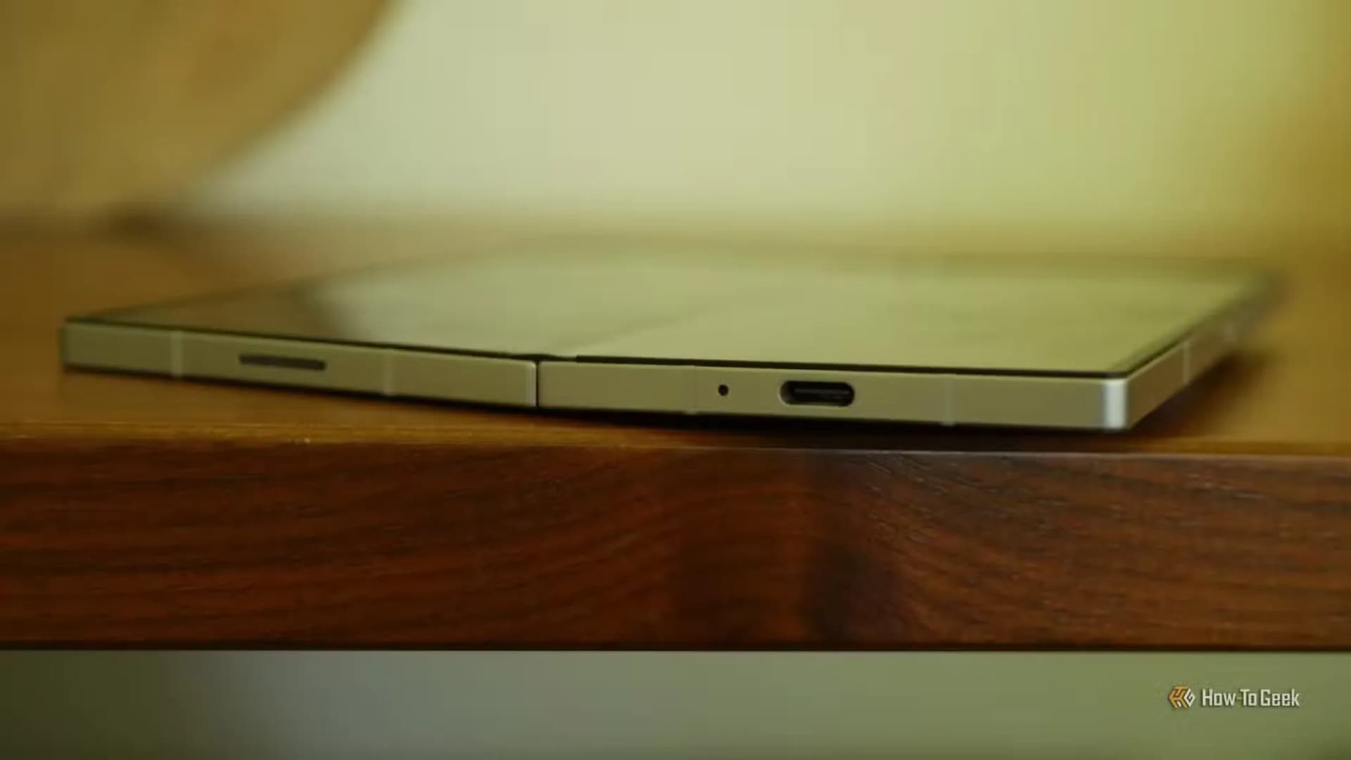 اولویت باتری حجیمتر بر ضخامت کمتر