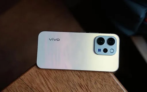 ویوو V70 معرفی شد؛ فریم آلومینیومی و بدنه باریکتر