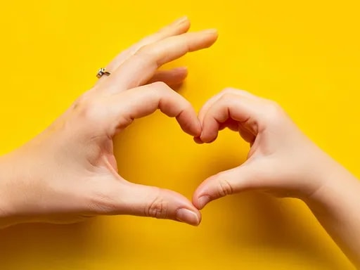 بسته اینترنت تخفیفی و مکالمه رایگان ایرانسل به مناسبت روز مادر