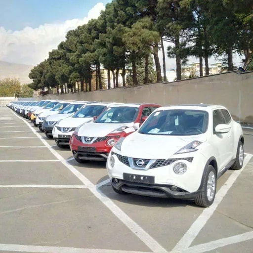 جوک در 5 رنگ به ایران آمده است: نوک مدادی متالیک، مشکی متالیک، قرمز متالیک، سفید صدفی و زرد متالیک. تصویری که مشاهده میکنید مربوط به اولین محموله وارداتی جوک به تهران است.