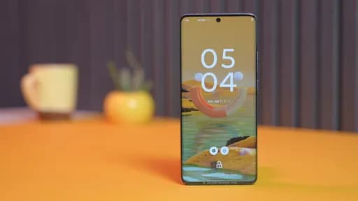 موتورولا اج 50 پرو ظرفیت 128GB رم 8GB-4