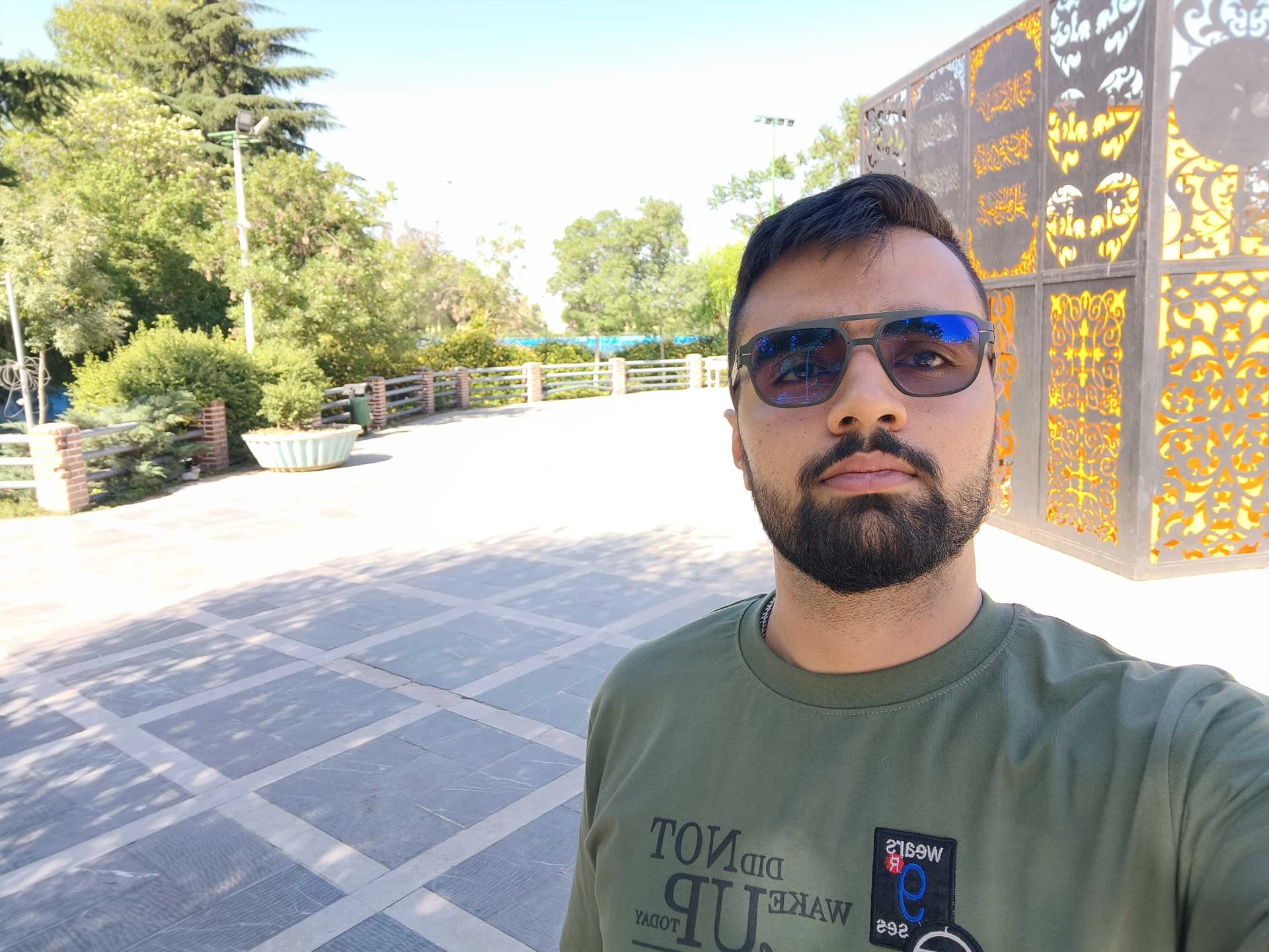 عکس دوربین سلفی گوشی داریا باند ۲